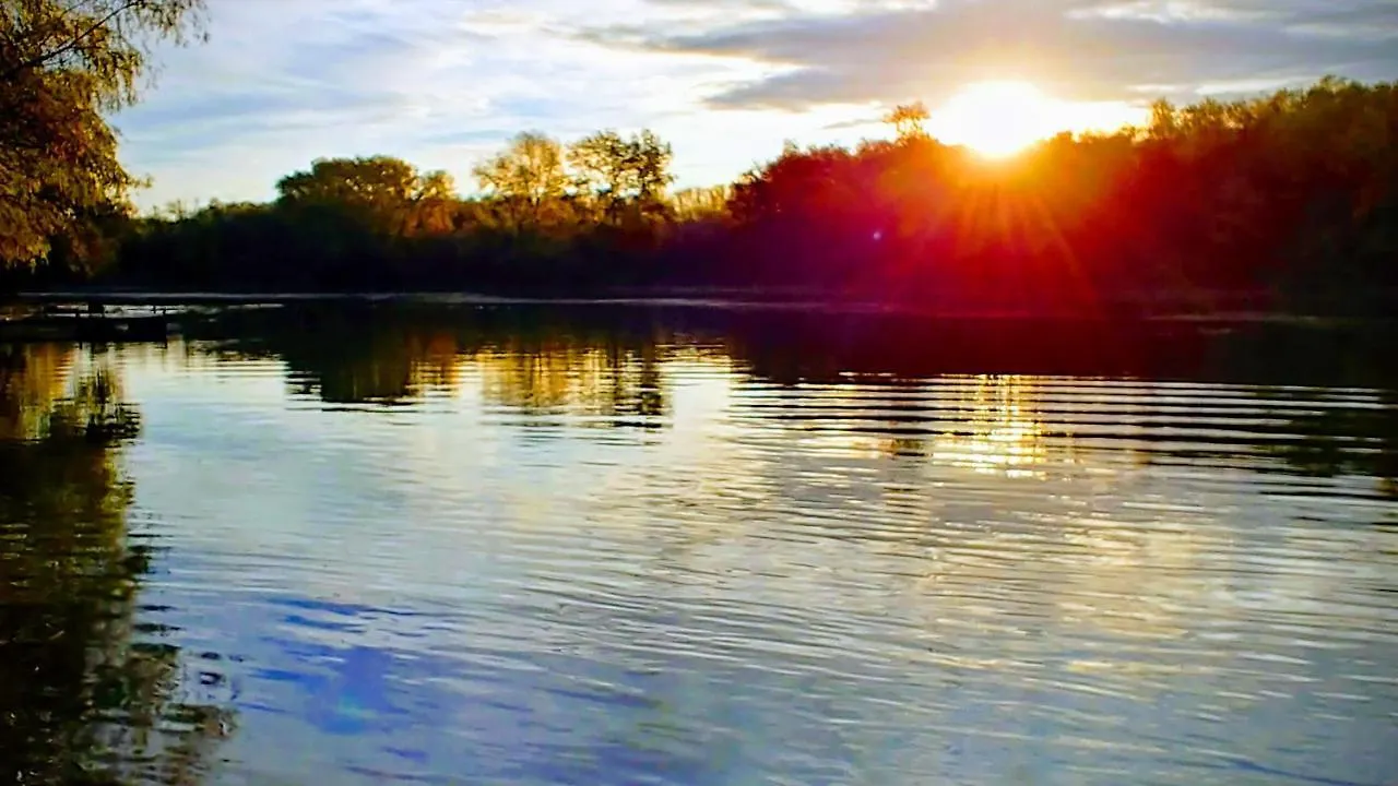 Lovely Vacation House At River Tisza , Hangulatos Nyaralo A Szegedi Tisza - Maros Toroknal Segedin
